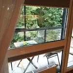 Apartment By The Linden Trees